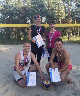 Рязанские волейболисты-пляжники доминировали на турнире в Луховицах